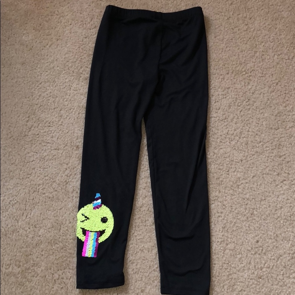 GIRLS - Black Leggings with Emoji - Size Small 7/8